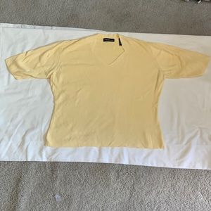 Yellow short sleeve light weight sweater size large